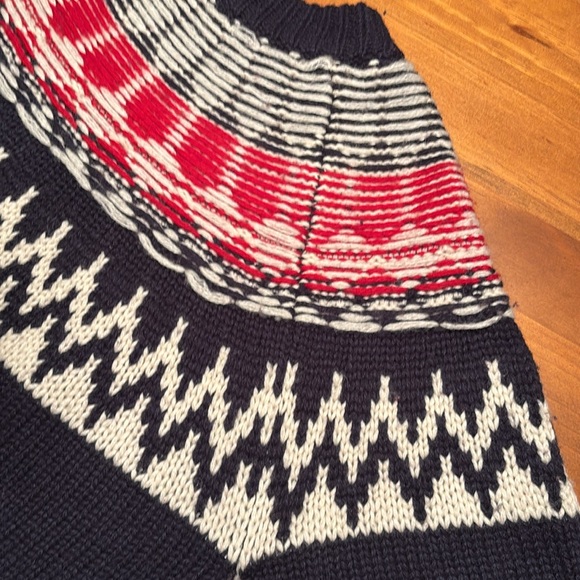 Roots gorgeous, heavy weight sweater - Picture 3 of 6